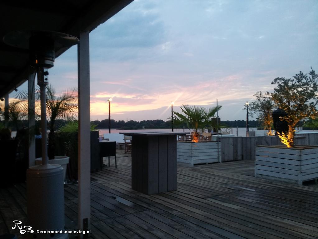 Bed and breakfast De Roermondse Beleving Extérieur photo